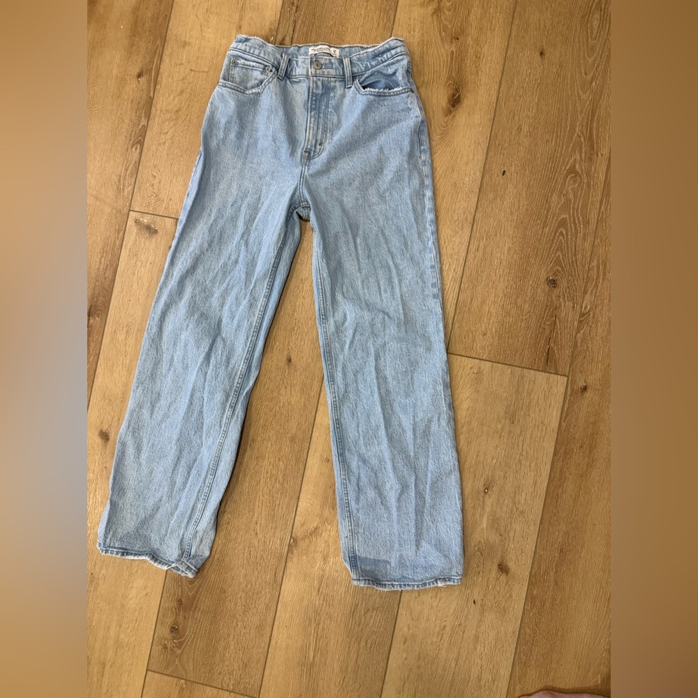 Abercrombie & Fitch 90s relaxed Jean high rise